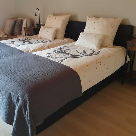 Haus Anna Ein Haus Mit Herz Fließ Kamer foto