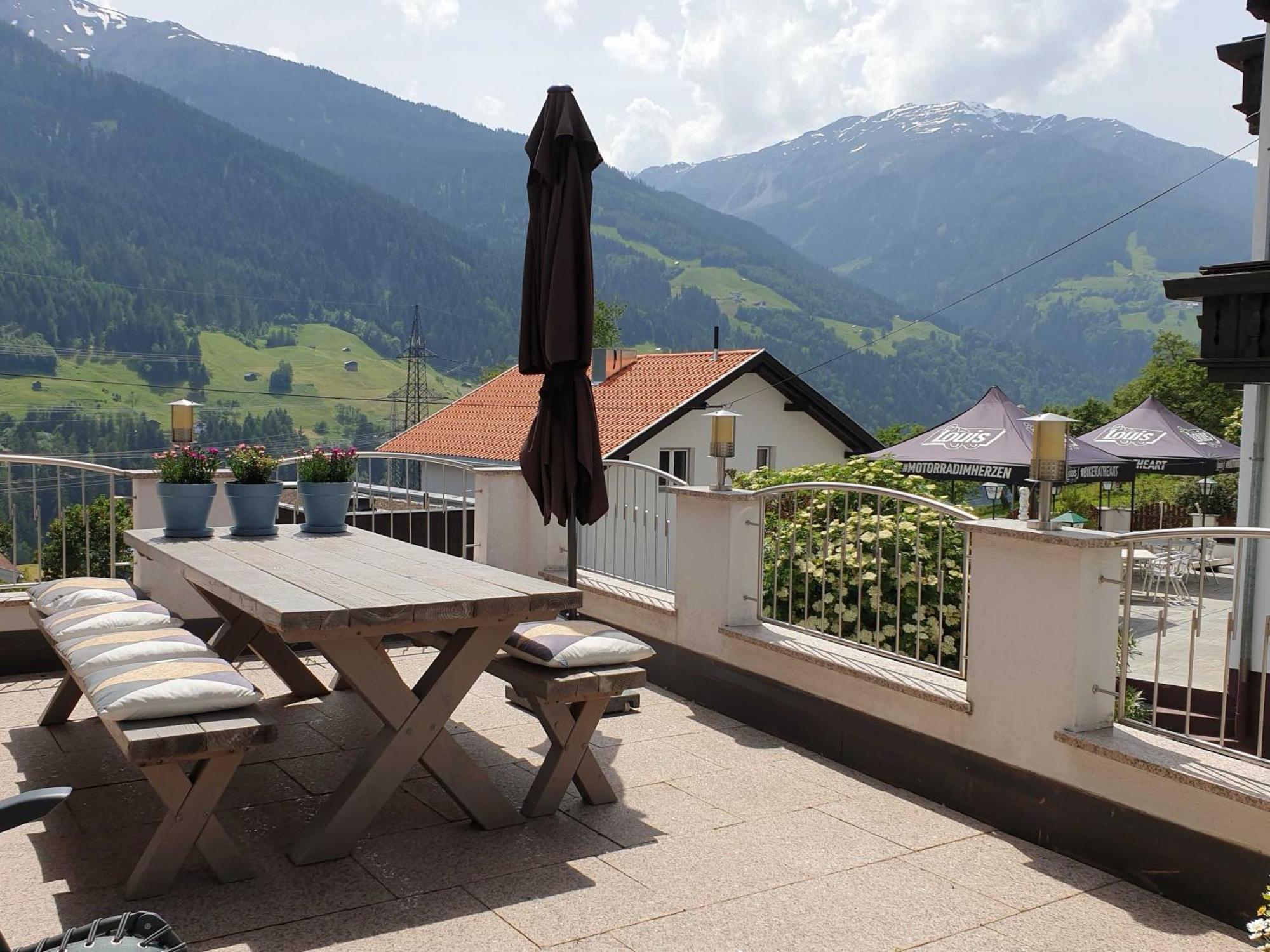Haus Anna Ein Haus Mit Herz Fließ Kamer foto